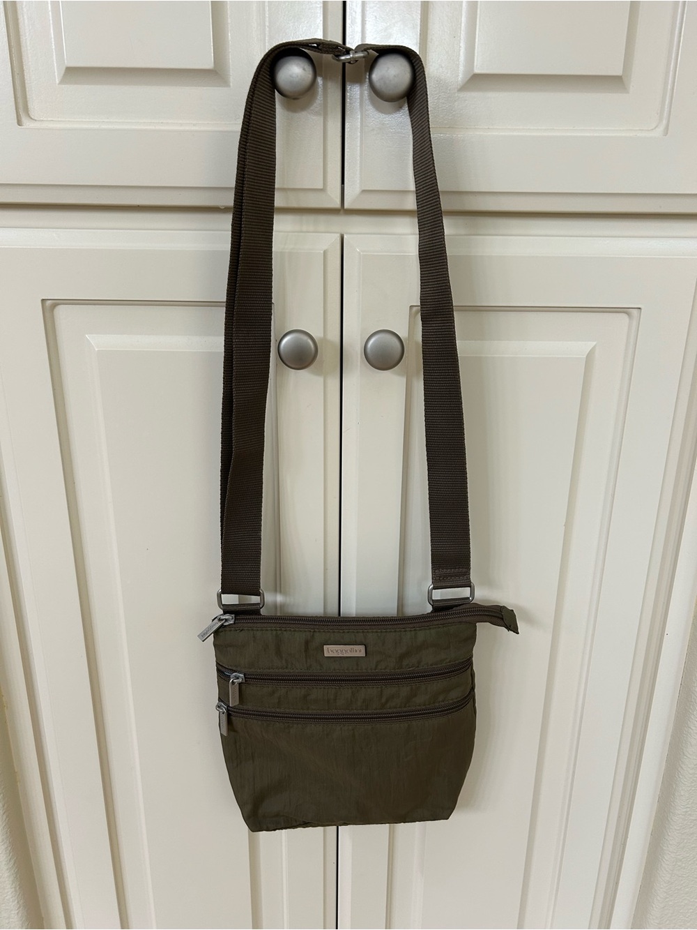Baggallini Olive Green Crossbody Bag with Brown Strap